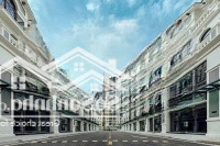 Huyền Trang Vinhomes Gửi Anh Chị 3 Căn Lk 150M2 Đất , 600M2 Sàn Siêu Phẩm Sakura 30 Tỷ/ Căn (Víp)