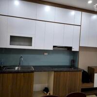Cổ Nhuế-Sát mặt phố-35m2-Lô góc-6T-Thang Máy- Chất 7tỷ hơn