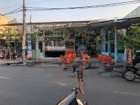 Ngaymặt Tiềnlã Xuân Oai P. Long Trường Q9. Cách 80 Mét. Công Vào Vô Tư.diện Tích20X50 = 1000M2, Giá Bán 28Tỷ Tl