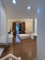 Cho Thuê Nhà Mặt Tiền Đường Lý Văn Phức Q1, Diện Tích: 4.2X20M, Trệt 4 Lầu Thang Máy, Full Nội Thất