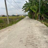  bán lô đất MT đường Nguyễn Văn Luỹ cách cao Thi mai 100m DT : 5m x 27m - Giá : 620tr