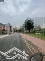Cho Thuê Cặp Tòa Nhà Văn Phòng Mặt Tiền Kdc Him Lam, Q7Diện Tích20X20M Có Hầm Xe, Thang Máy Giá Tốt