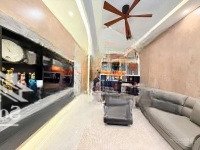 Pl 2 Mặt Ngõ Ô Tô, 6T Thang Máy Nhà
Mới Tinh, Ngõ Thông Sát Phố, 50M2Mặt Tiền4.2M Chào 18.5 Tỷ
