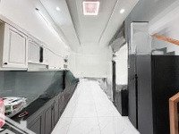Bán Nhà Riêng 6 Phòng Ngủ 6 Vệ Sinh 42M2, Tại Nguyễn Đình Chiểu, Q3, Hcm Nhà Cô Chú Ở Rất Đẹp Tâm Huyết
