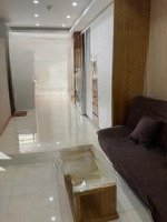 Kiều Trinh - Bán Căn View Biển Kề Góc Tầng 37 Có Nội Thất Cơ Bản