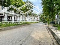 Bán Căn Biệt Thự Song Lập, Mặt Tiền 15M, Vỉa Hè 10M, Cực Đẹp
