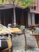 Mặt Tiền, Ngang Lớn 8M, Vỉa Hè Rộng - Số 117 Phổ Quang, Quận Tân Bình.!