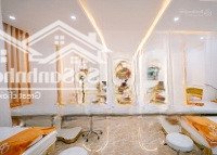Nhà Mặt Tiền Hoàng Văn Thụ, Q. Phú Nhuận, Cửa Ngõ Sân Bay. Diện Tích: 8Mx18M (5 Tầng). Hđt 130 Triệu/Th, 60 Tỷ