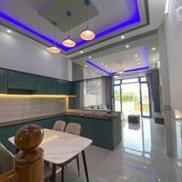 Nhà trệt lầu xây mới hẻm 65 đường Lê Hồng Phong