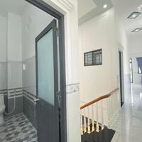 Nhà trệt lầu xây mới hẻm 65 đường Lê Hồng Phong