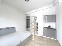 Trống Một Phòng Studio Bancong Cửa Sổ Lớn Ngay Công Viên Làng Hoa