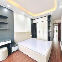 Bán nhà phố Cầu Giấy 50m2 5 tầng tương lai mặt phố ô tô kinh doanh nở hậu