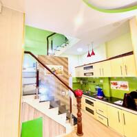 6 TỶ HƠN - NHÀ 4 TẦNG ĐẸP NGUYỄN TRÃI QUẬN 5 - 1/ THẲNG, XE HƠI ĐỖ CỬA - KINH DOANH SPA/ONLINE