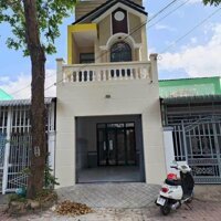 BÁN NHÀ ĐẸP 1 TRỆT 1 LẦU MỚI 100%, GẦN CHỢ VƯỢT LŨ PHƯỜNG 8 VĨNH LONG