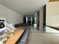 Cần Bán Gấp Biệt Thự Kdc Sadeco Ven Sông Tân Phong Quận 7, Dt: 7X18M (126M2) Có Thang Máy Giá Bán 23 Tỷ