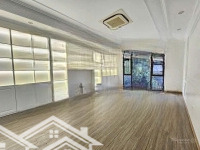 Mp Quan Hoamặt Tiền5M 60M X 6 Tầng,Hầm Để Xe,Thang Máy Vỉa Hè 7M Nhận Diện Tốt Đỗ Xe Thoải Mái Giá 33 Triệu