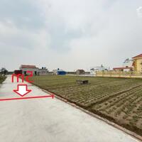 HOT!! CẦN TIỀN BÁN GẤP : Mảnh đất gần bãi tắm - 100m2 - chỉ 2.1 tỷ