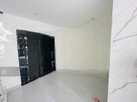 Cho Thuê Tầng Trệt Văn Phòng, Nhà Mới Hoàn Thiện, Có Hầm, Có Thang Máy