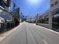 Bán Lô Đất Đẹp 10.4 Tỷ - Mặt Tiền Nam Hồ, Đối Diện Trường Tiểu Học - Phường 11, Đà Lạt
