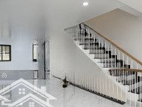 Cần Cho Thuê Nguyên Căn Shophous Lakeview City Giá Bán 43 Triệu Mặt Tiền Kinh Doanh Sầm Uất. Liên Hệ: 0917330220