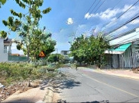 Cần Bán Gấp Lô Đấtmặt Tiền 500 Triệuiệu/120M2 Ngay Vincom Plaza Vĩnh Long,Đ.bờ Kinh ,P3,Tp.vĩnh Long,Shr