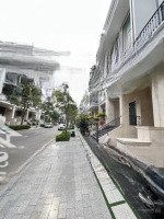 Bán Nhà Phố Giá Cực Tốt Tại Vạn Phúc City, Hầm 4 Tầng -Diện Tích7X20M, Sh Sẵn Giá Chỉ Có 31Tỷ