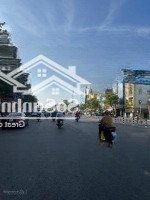 Bán Nhà 3 Lầu Có Thang Máy Mặt Tiền Đường Hùng Vương