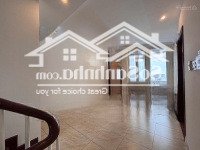 Biệt Thự 3 Tầng, Trần Ngọc Diện, Đủ Nội Thất, Ngang 12M Cho Thuê, Vô Ở Ngay.