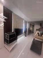 Bán Nhà Phố Nguyễn Văn Cừ 5 Tầng Hiện Đại Ở Ngay, Tiện Ích Đẳng Cấp 45M2, Giá Chỉ 8,8 Tỷ