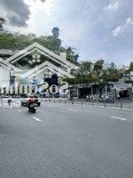 Siêu Phẩm Nguyễn Văn Trỗi Phú Nhuận (Dt 20X35M = 666M2. Hầm. 3 Tầng) Hđt 800 Triệu - Giá Bán 250 Tỷ