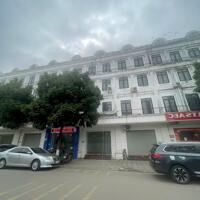 Cần bán căn nhà mặt tiền phố Bà Triệu, Liên Bảo, Vĩnh Yên, Vĩnh Phúc. Giá chỉ 13,5 tỷ