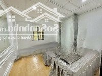 Cho Thuê Nhà 3 Tầng Mặt Phố Ngọc Lâm - Long Biên