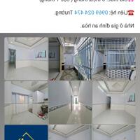 Nhà 2 phòng trung tâm có cổng rào an ninh