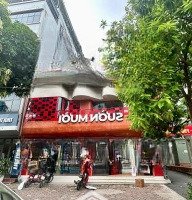 Cho Thuê Mặt Bằng Kinh Doanh Mặt Phố Nguyễn Thị Định.diện Tích70M2 X 3T -Mặt Tiền5M , Khu Vực Đắc Địa