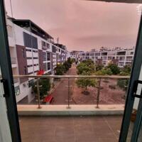 Cho Thuê Căn Hộ Siu Đẹp Ở Waterfont Có Ban Công