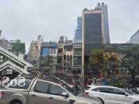 Cho Thuê Nhà Vị Trí Cực Đẹp Mặt Phố Trần Khát Chân 150M2X6,5 Tầng, Mt9M, Thang Máy, Riêng Biệt