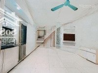 Bán Nhà 5.95Tỷ 4.6M Mặt Tiền Hồ Hoàng Cầu Phố Trần Quang Diệu Nhà 2 Tầng Cũ