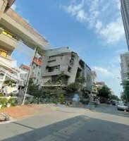 Bán Lỗ Biệt Thự 200M2 Đường Số 1 Đường 14M Kdc Himlam Quận 7 Nhà Sh + Hđt Gb: 52 Tỷ Liên Hệ: 0908935765