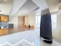 Căn Hộ Dịch Vụ Ban Công Cao Cấp Tách Bếp + 1 Phòng Ngủ + 1 Phòng Khách Ngay Dạ Nam Q8