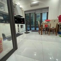 Bán nhà mặt phố Cù Chính Lan 45m, mặt tiền 4.2m giá 19 tỷ.