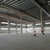 Cần chuyển nhượng 25.000m2 đất có 10.000m2 kho nhà xưởng khu công nghiệp Chu Lai, Quảng Nam.