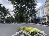 Bán Nhà Phố Kinh Doanh Khu Nam Long, Mặt Tiền Đường Lớn, Có Thang Máy Pmh, Q7, Dt: 7*18M, Giá: 50Tỷ
