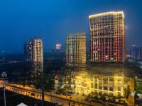 Cần Bán Căn 2 Phòng Ngủview Sông Hồng, Cầu Nhật Tân. Tòa R3 Sổ Lâu Dài. Full Đồ