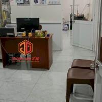 Bán nhà mặt tiền đường Cách Mạng Tháng 8 sổ hoàn công 1 trệt 4 lầu 368m2 sàn đang cho thuê 25 triệu/tháng giá 14 tỷ
