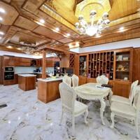 Bán căn biệt thự mặt tiền ven sông Hàn ở đường Thăng Long, Q.Hải Châu, TP. Đà Nẵng