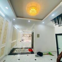 Bán nhà Khâm Thiên 40m2 nhà đẹp oto vào nhà vị trí đẹp 12 tỷ