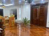 Bán Biệt Thự Cầu Giấy, Quận Lõi Trung Tâm Vô Vàn Tiện Ích, Diện Tích 120M2, Mặt Tiền 10M.