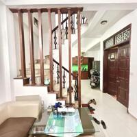 Bán nhà 44m2 phố Lạc Long Quân, 20m ra oto, Thoáng trước sau, Dân trí cao, Nhà đẹp ở luôn