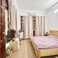 Bán nhà 44m2 phố Lạc Long Quân, 20m ra oto, Thoáng trước sau, Dân trí cao, Nhà đẹp ở luôn