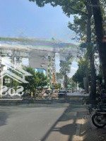 Bán Nhà Mặt Tiền Vị Trí Đẹp Nguyễn Tri Phương 5 Tầng .Quận 10 _Dt 5X40 _Hdt 120 Triệu _Bán 55 Tỷ